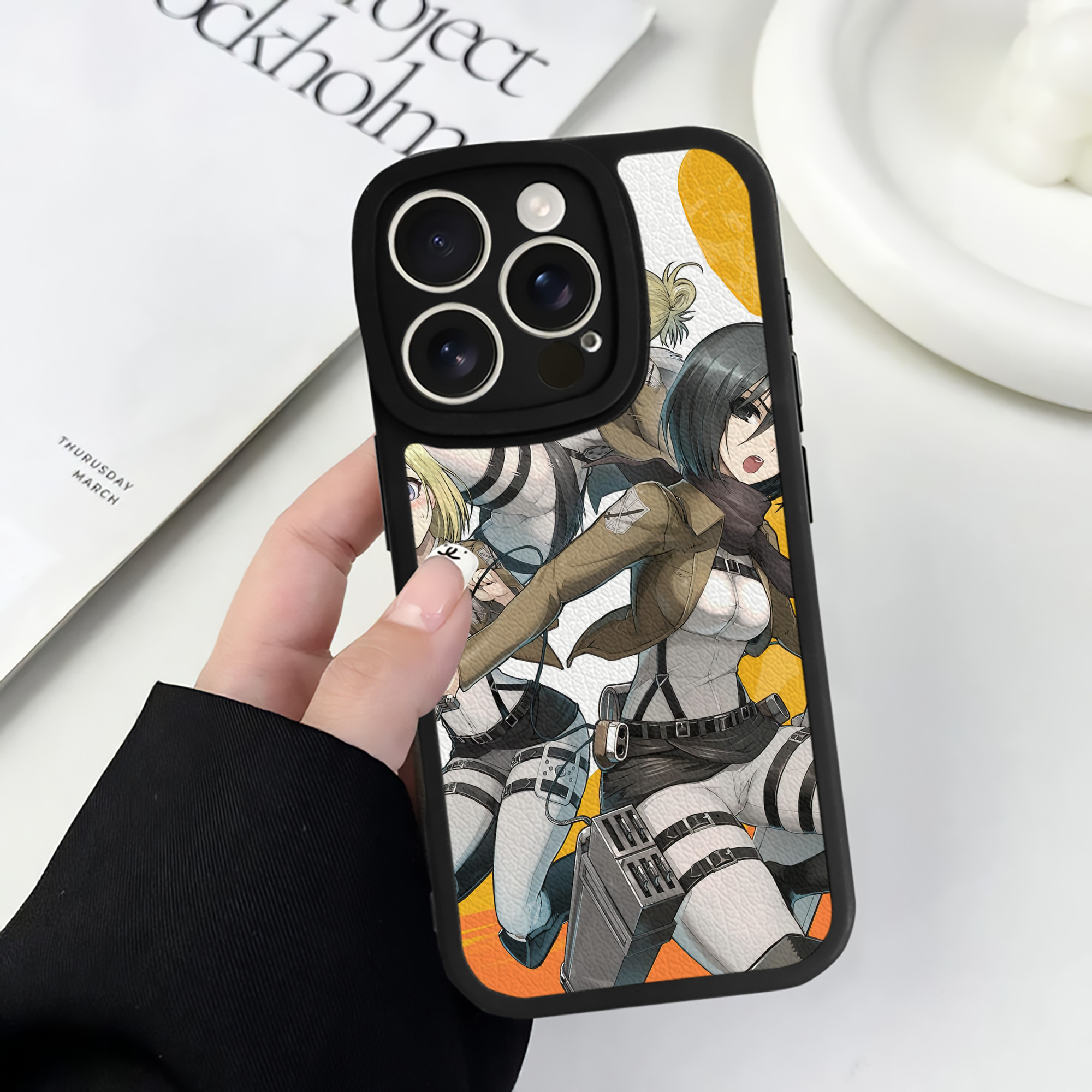 （画像用） 進撃の巨人 Attack on Titan 【iPhone 16シリーズ対応】シリコンスマホケース（レザー調） 材質：シリコン